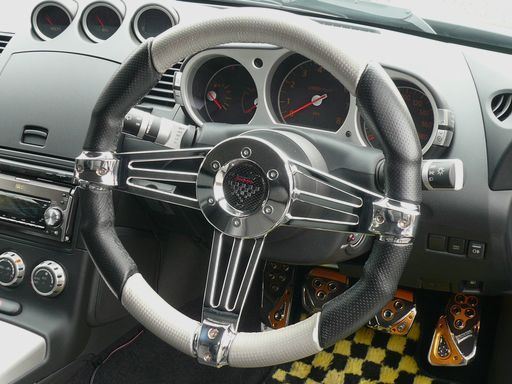 X4 carbon look SIMONI RACING(シモーニレーシング)のステアリングの