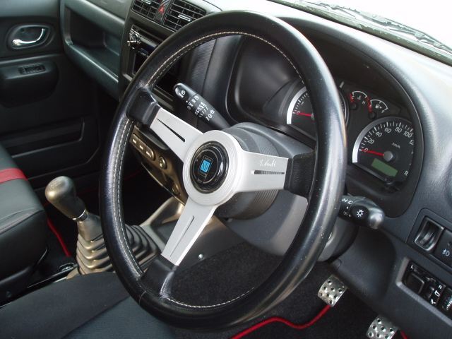 NARDI CLASSIC LEATHER ブラックレザー＆シルバースポーク のパーツ