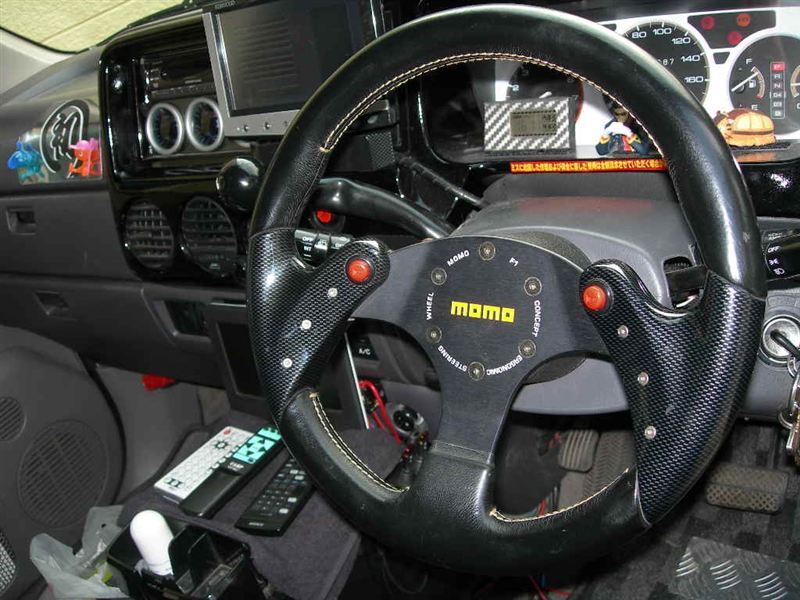 F-1 CONCEPT momo(モモ)のステアリングの口コミ・パーツレビュー｜みんカラ