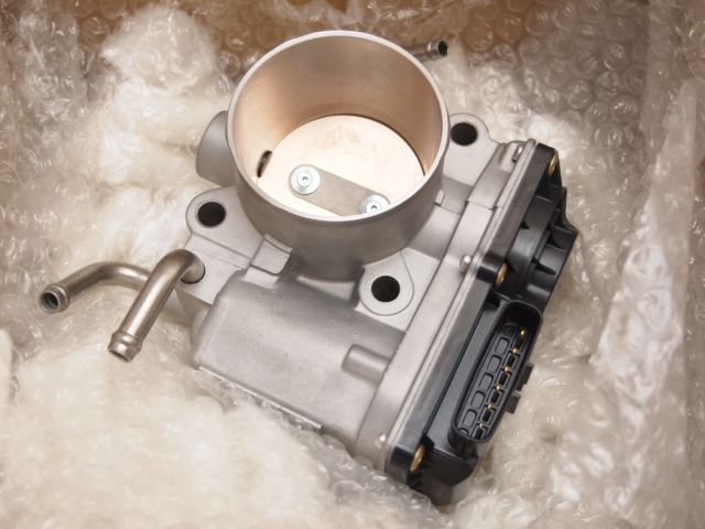 電子制御式ビッグスロットル CRAFT TEC(クラフトテック)のスロットルの