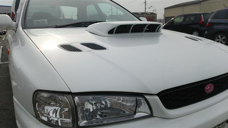 スバル(純正) GDB型インプレッサ純正ボンネットダクト のパーツ