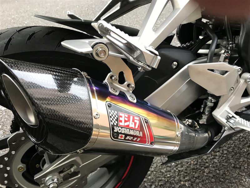 ヨシムラ R-11スリップオンチタンブルーカバー のパーツレビュー