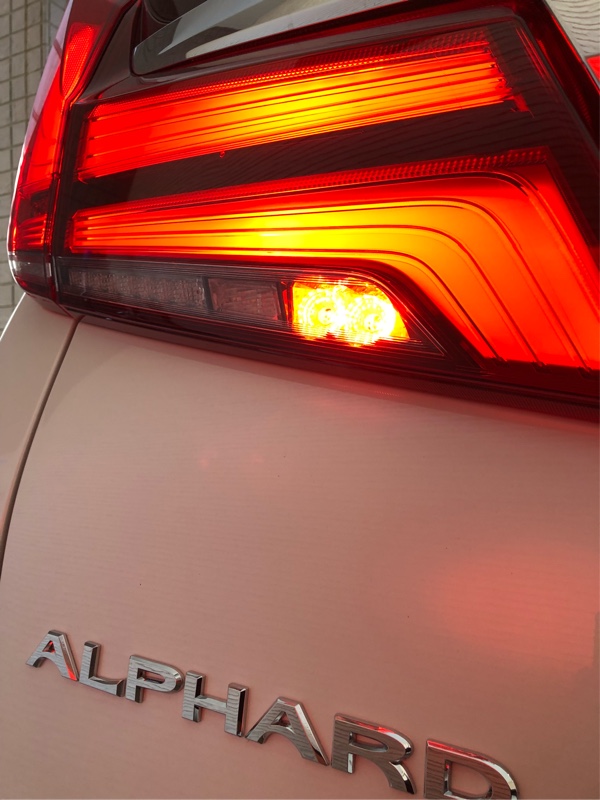 トヨタ(純正) 寒冷地仕様テールランプ のパーツレビュー