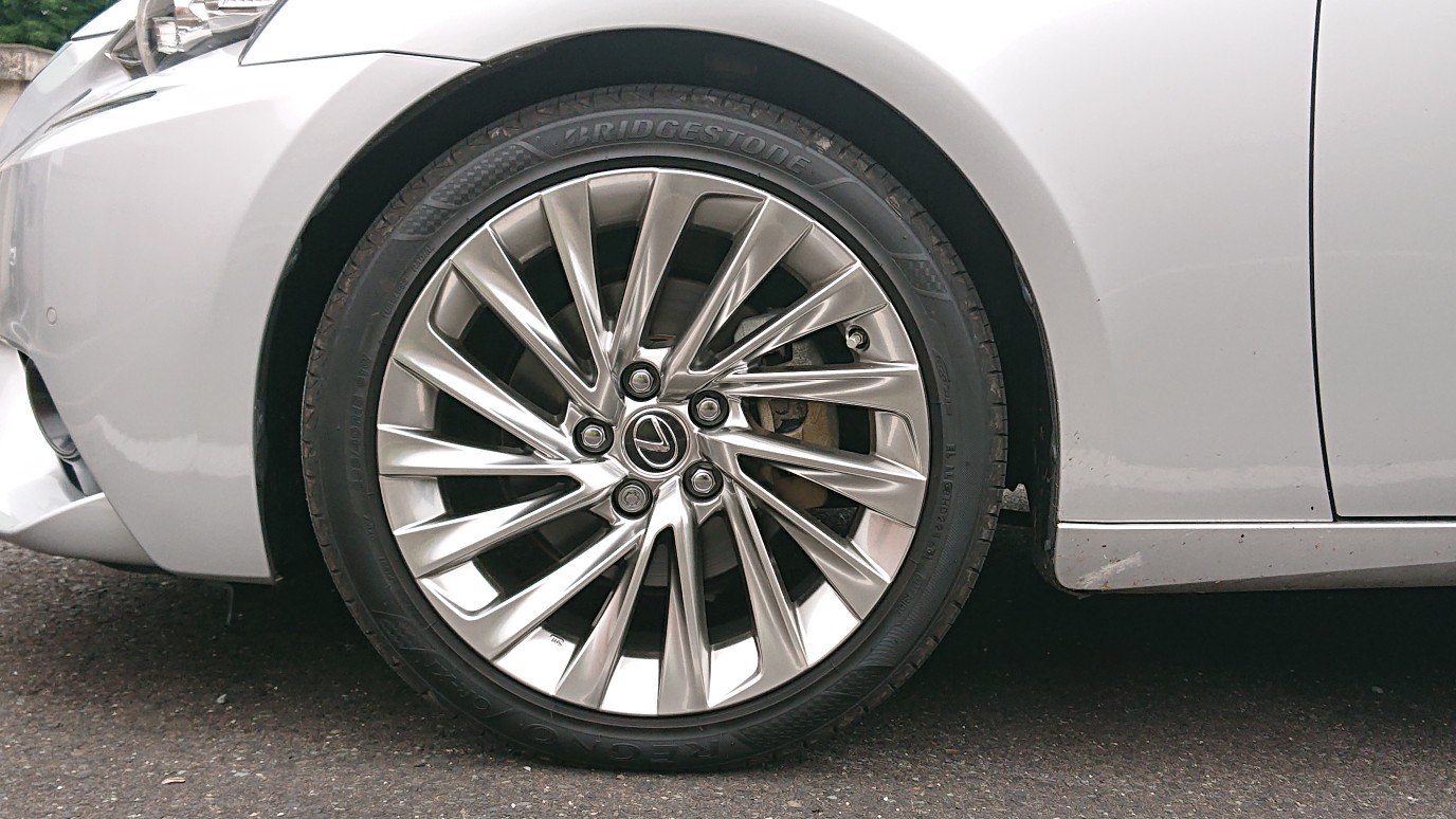 レクサス(純正) ES300h 18インチホイール のパーツレビュー | IS