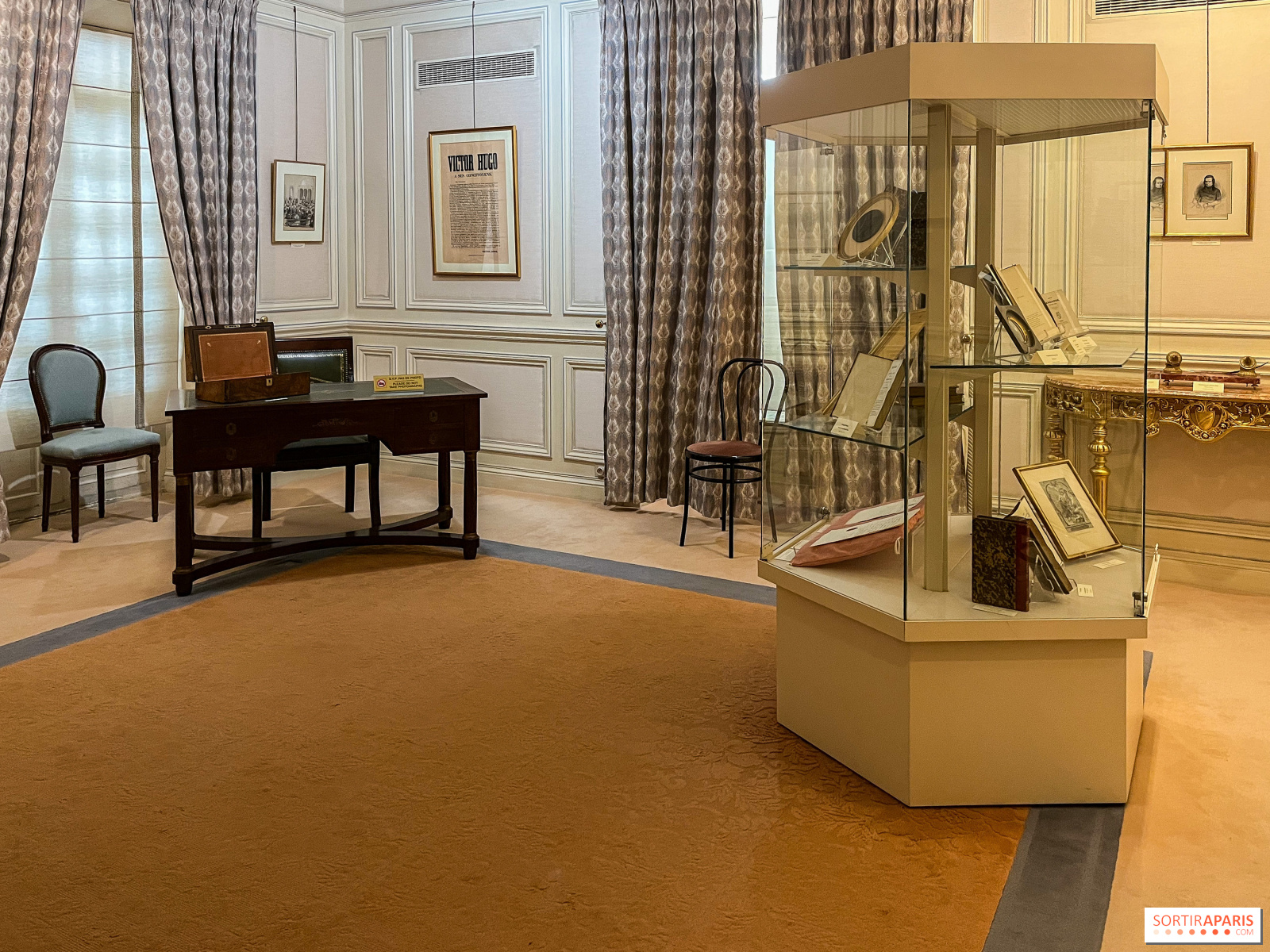 ヴィクトル・ユーゴーの文学的邸宅、ビエーヴル渓谷に迷い込んだ