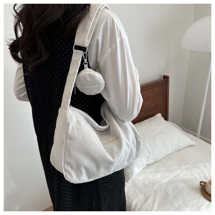 ショルダーバッグ 肩かけバッグ 斜めがけ ミニクロスボディバッグ 軽量