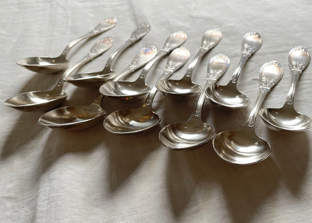 11セットあり！細工が美しいディナースプーン＆フォークセット