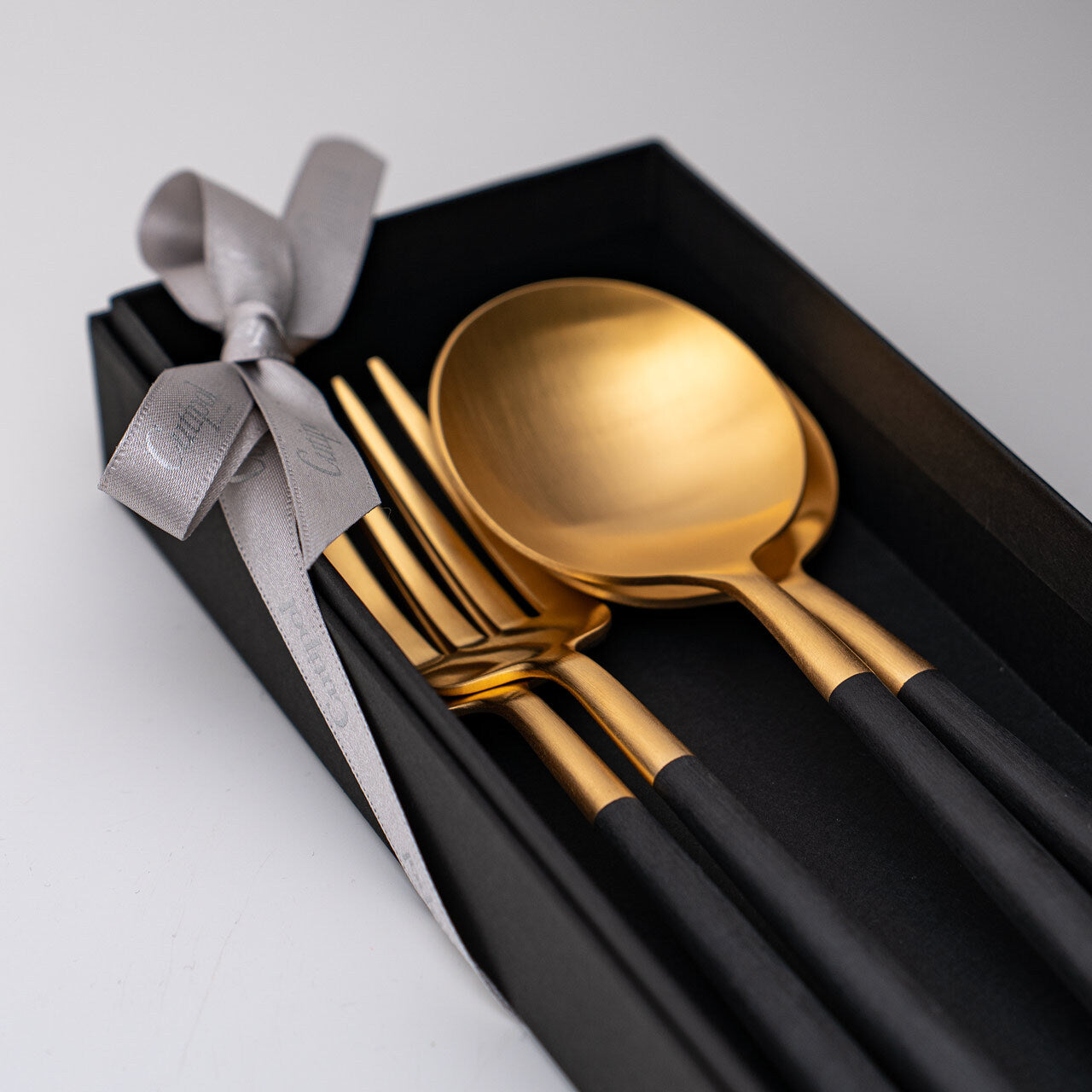 クチポール GOA/ゴア ディナー 4本 ギフトセット ブラックゴールド