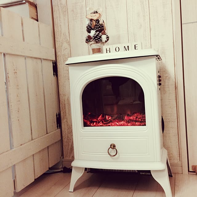 CH-1331WH 【送料無料】スリーアップ 暖炉型ファンヒーター「Nostalgie