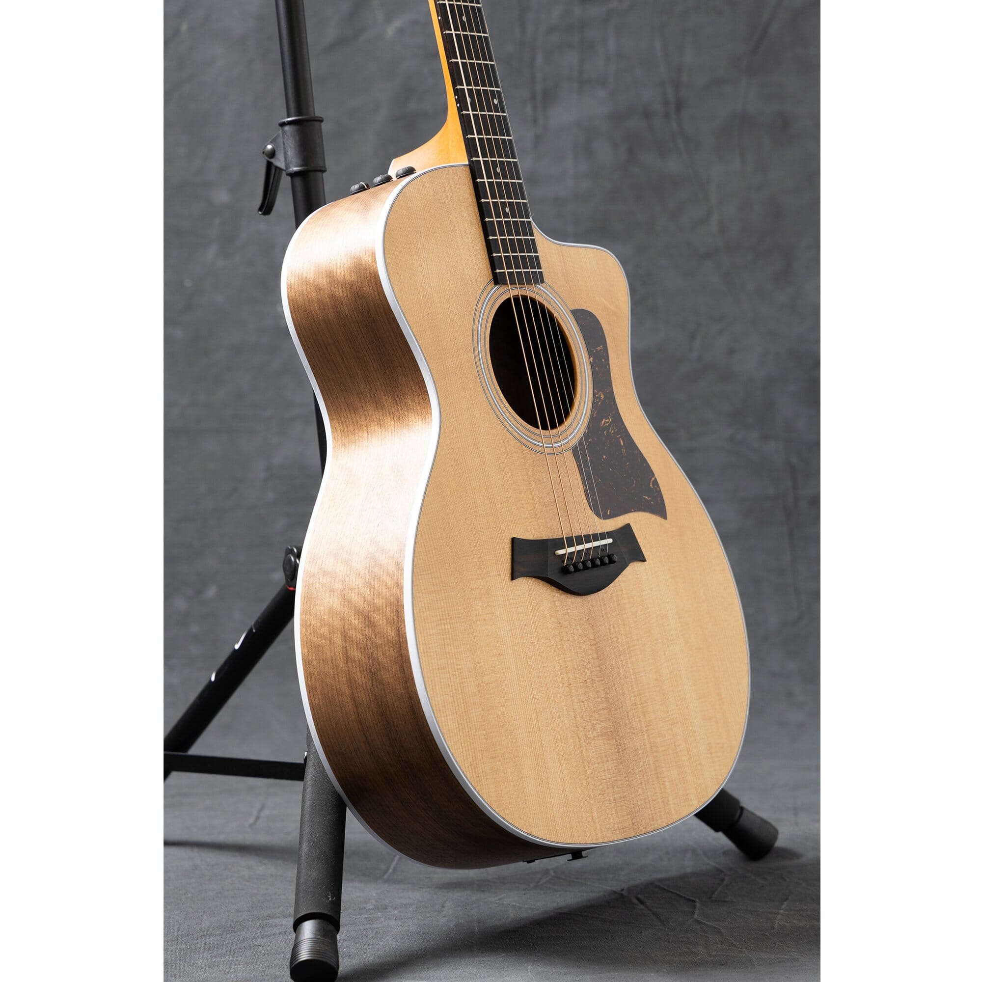 Taylor 214ce Grand Auditorium Sitka/Walnut Acoustic Guitar w/ES-2