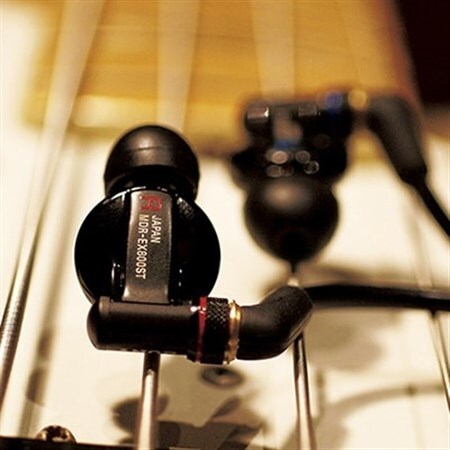 イヤホンモニター SONY MDR-EX800ST 聴く音を高音質で再現 音楽鑑賞や