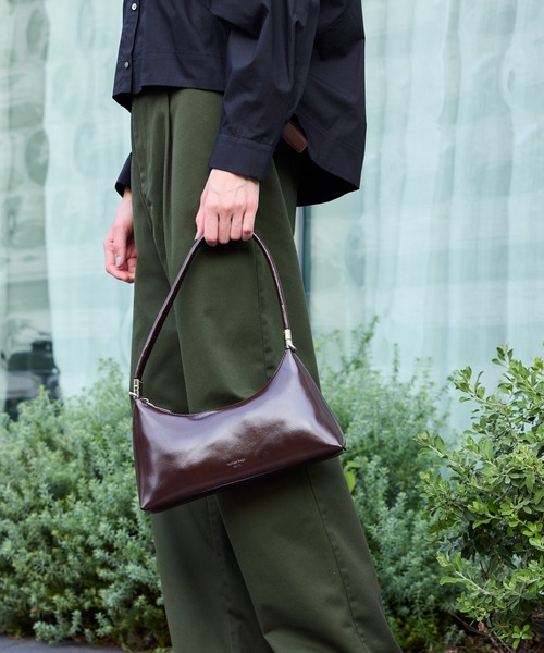 AO2（アオズ）の「Faux Leather 2-Way Shoulder Bag / フェイクレザー