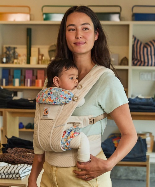 セール】【エルゴベビー】OMNI Breeze/ワイルドフラワーベージュ