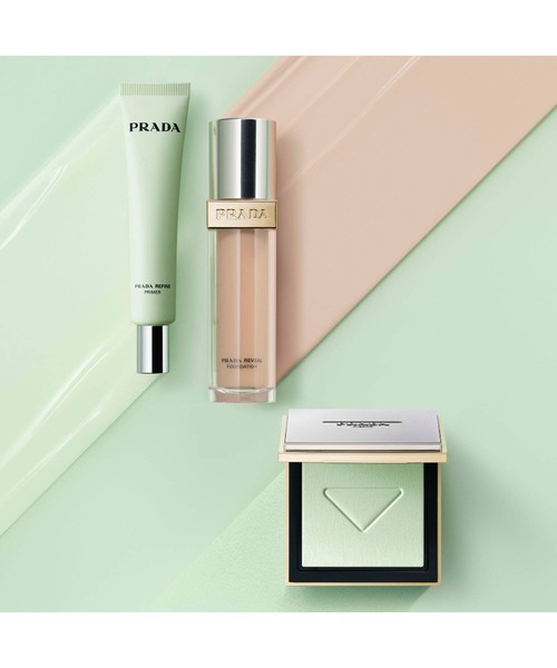 リセット セッティング パウダー（フェイスパウダー）｜PRADA BEAUTY