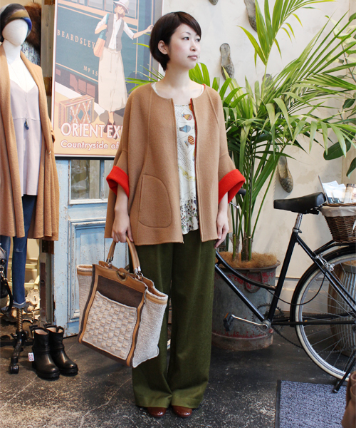 BEARDSLEY（ビアズリー）の「リバーシブルポンチョコート（ポンチョ