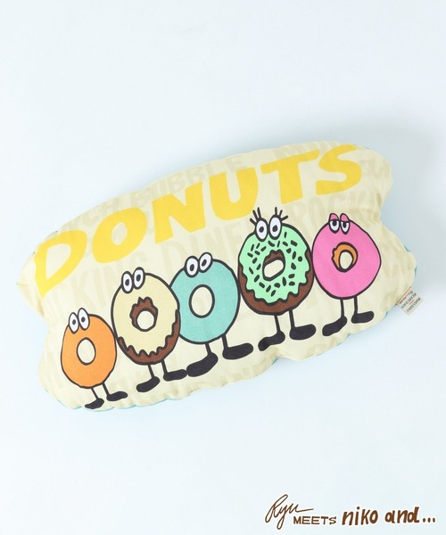 niko and（ニコアンド）の「【RYU AMBE】コラボ クッション