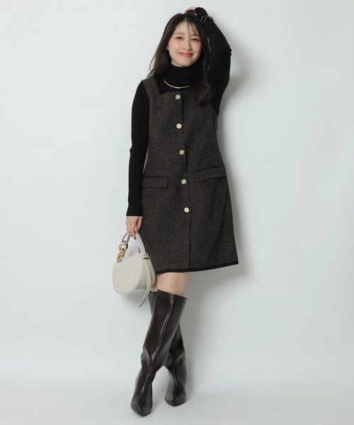 Apuweiser-riche（アプワイザーリッシェ）の「スクエアネックミニ