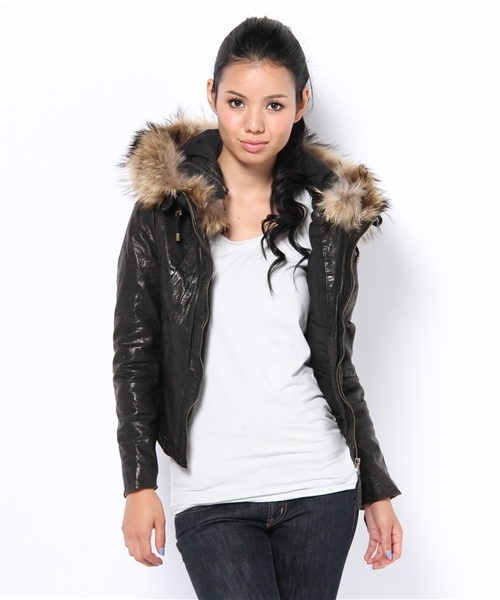 goa（ゴア）の「ラクーンファー付レザーフードジャケット（ライダース