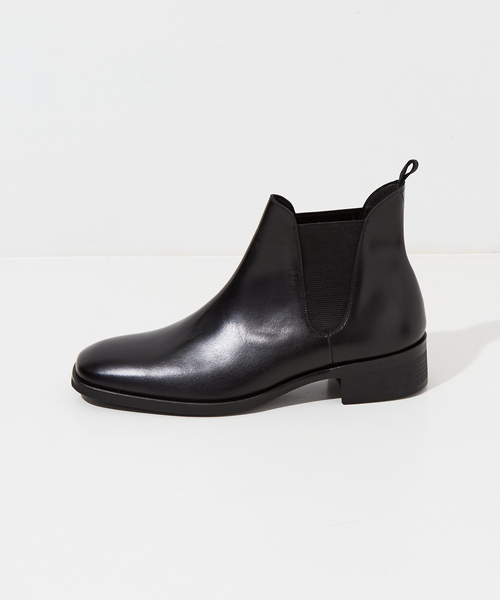 alfredoBANNISTER（アルフレッドバニスター）の「スクエアトゥ