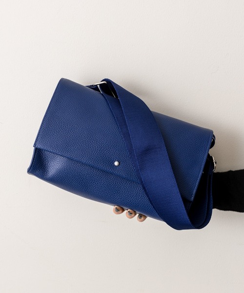 ear PAPILLONNER（イアパピヨネ）の「《本革》ワイドテープショルダー