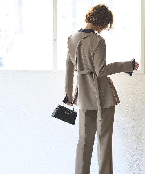 バッククロスケープダブルブレストジャケット＆ストレートパンツ