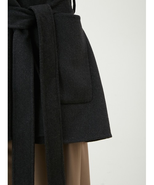 Mila Owen（ミラオーウェン）の「共布ベルト付ハーフ丈フードリバー