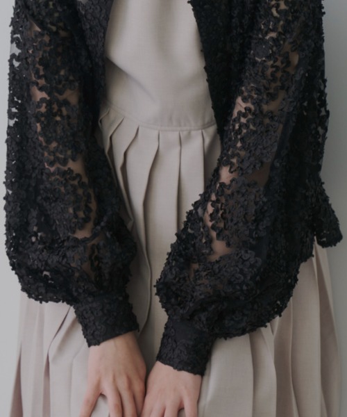 PERNA（ペルナ）の「フラワーフリルレースシャツ（シャツ/ブラウス