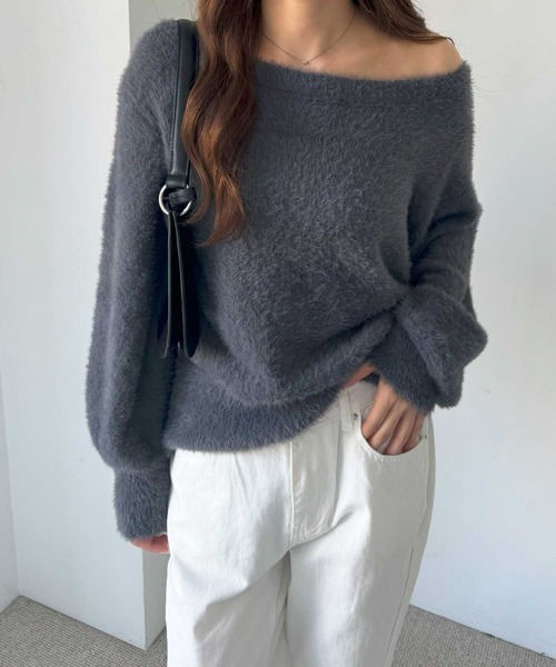 セール】【新色追加】ボリュームスリーブシャギーオフショルニット