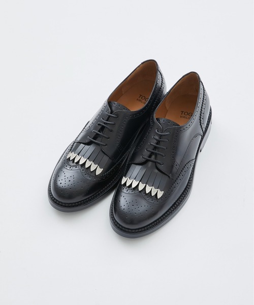 TOGA VIRILIS（トーガ ビリリース）の「TASSEL BROGUE-BLACK POLIDO