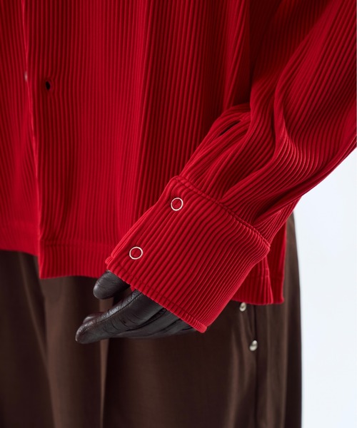 seyto（セイト）の「Pleats eyelet collar shirt プリーツアイレット