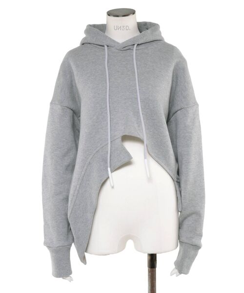UN3D.（アンスリード）の「ヘムカットショートフーディー（パーカー