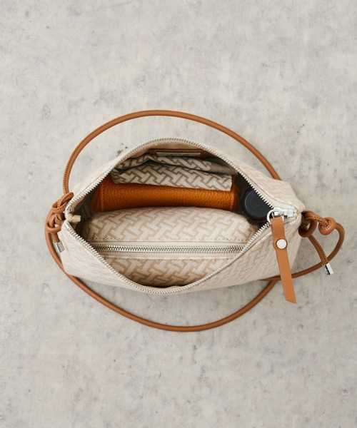 IACUCCI（イアクッチ）の「モノグランマ SD JACQUARD/RUGA（ショルダー