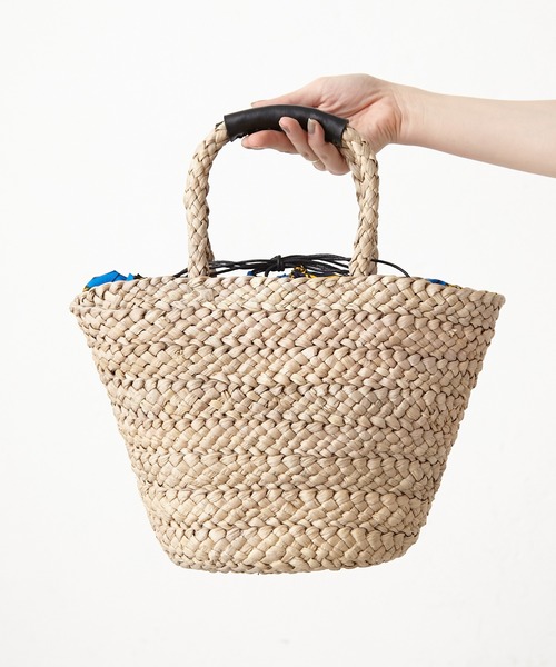 ear PAPILLONNER（イアパピヨネ）の「キャラカゴ シロクマ/カニ（かご