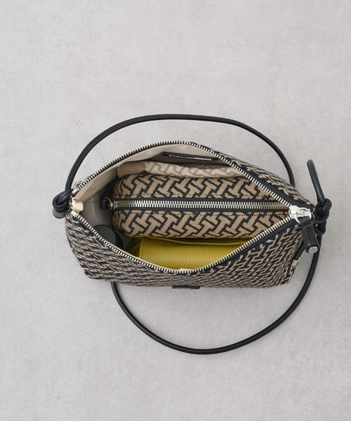 IACUCCI（イアクッチ）の「モノグランマ ポーチSD JACQUARD/RUGA