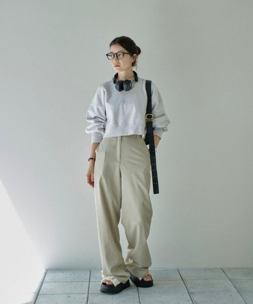 TODAYFUL（トゥデイフル）の「Cropped Sweat Pullover（スウェット