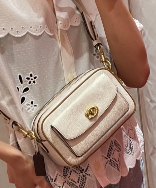 COACH（コーチ）の「ウィロウ カメラ バッグ カラーブロック