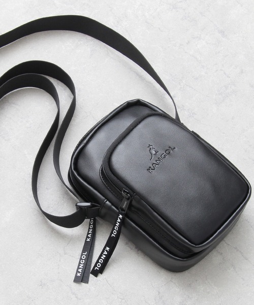 A.M.S.別注＞ レザー調 縦型 スクエア ミニショルダーバッグ