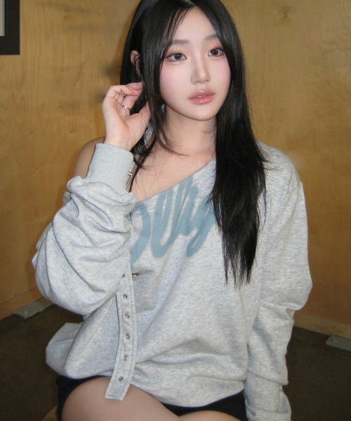 129 バックルオフショルダースウェットメランジ（スウェット）｜ILLIGO