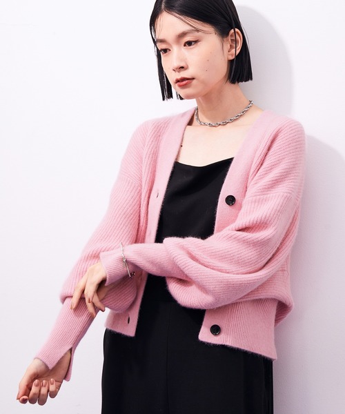 ADAM ET ROPE'（アダムエロペ）の「FOXウール畦ミニカーディガン