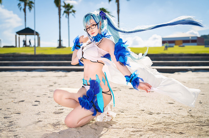 コスプレ】真夏の海で「FGO」ブリュンヒルデや【ホロライブ】星街すい