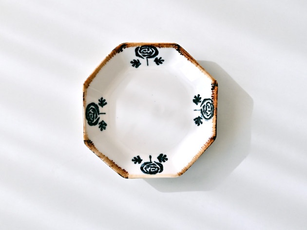 田屋道子 八角皿S（ラナンキュラス）