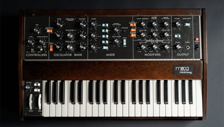 アウトレット】伝説的シンセサイザーMinimoog Model Dの2022年復刻版