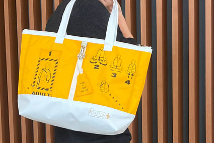 JTAアップサイクルキーホルダー（737-800/ミンサー）: 衣類・ライフ