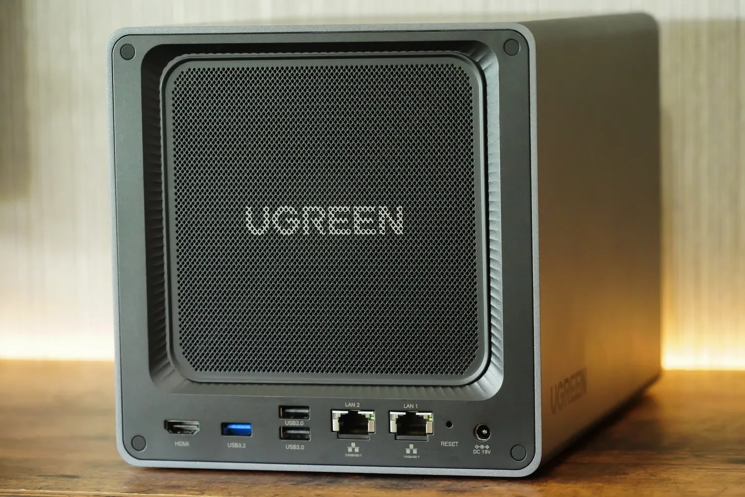 外付けハードディスク・ドライブ UGREEN NASync DXP4800 Plus 外付け