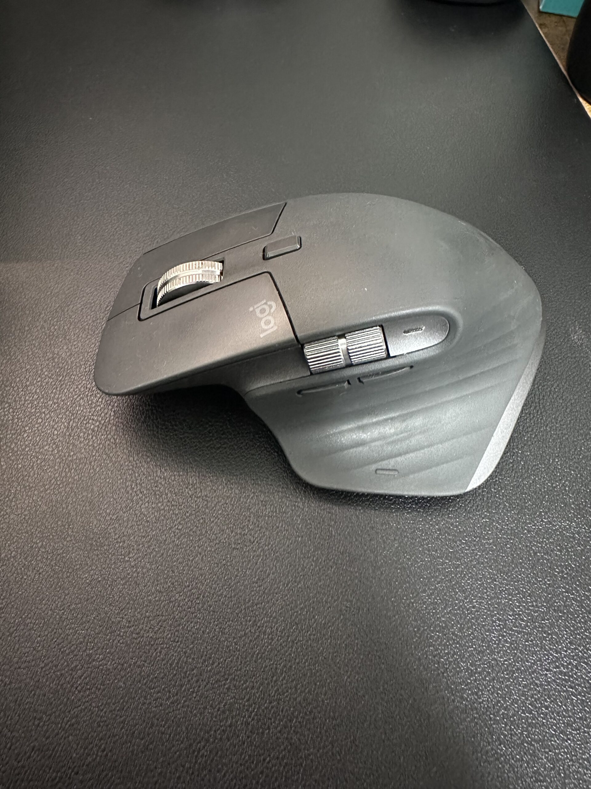 評判は本当?】ロジクール MX Master 3は買うべきなのか？ 真実を