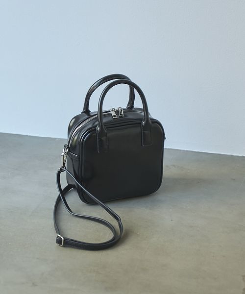 スクエアボストンショルダーバッグ