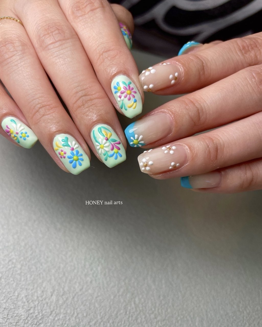 夏/ハンド/フレンチ/フラワー/大人 - HONEY nail arts 🌴 nailist