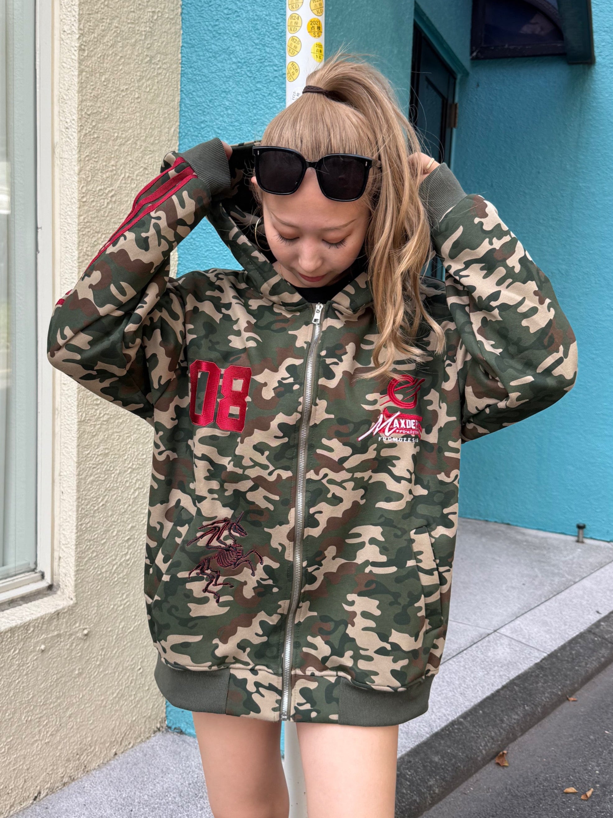 デザインカモフラパーカー DPB73479 – CRAMMY