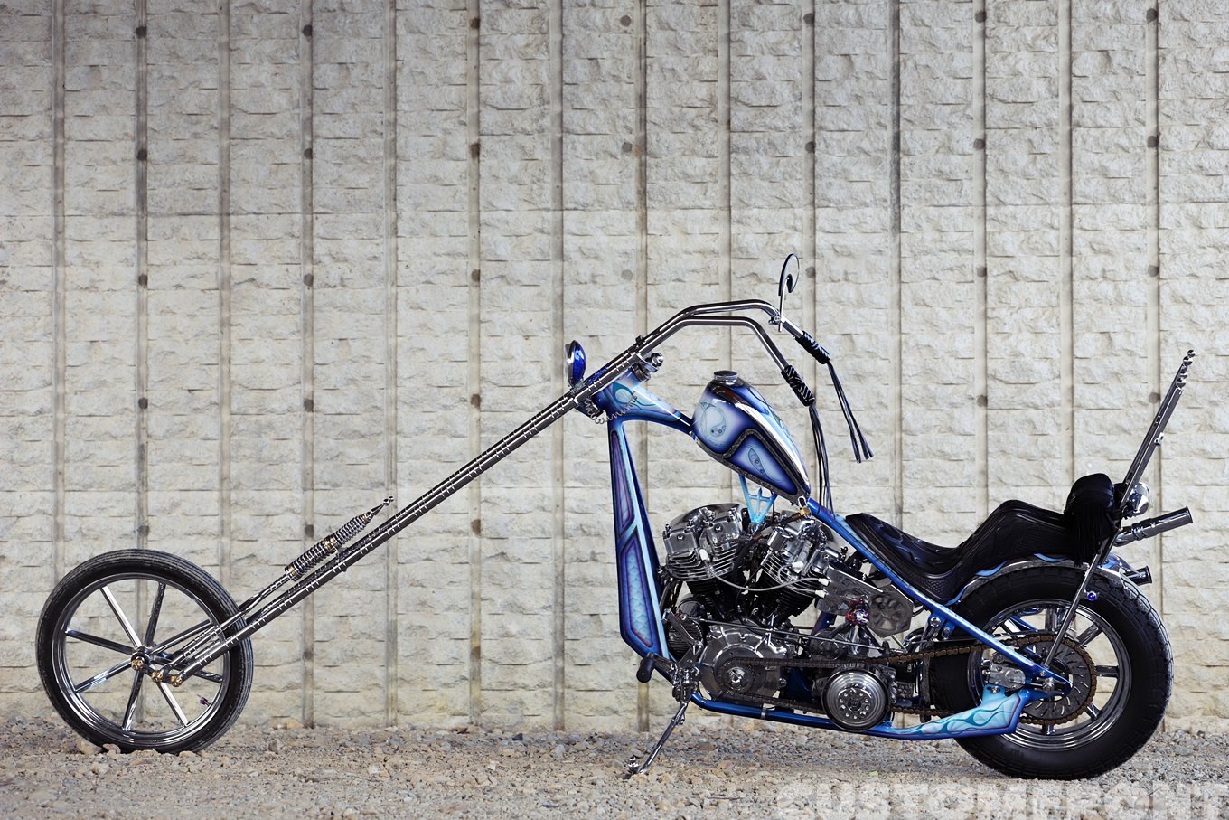 ハーレー ロングフォークチョッパーのショベル 1969年・ルシファー