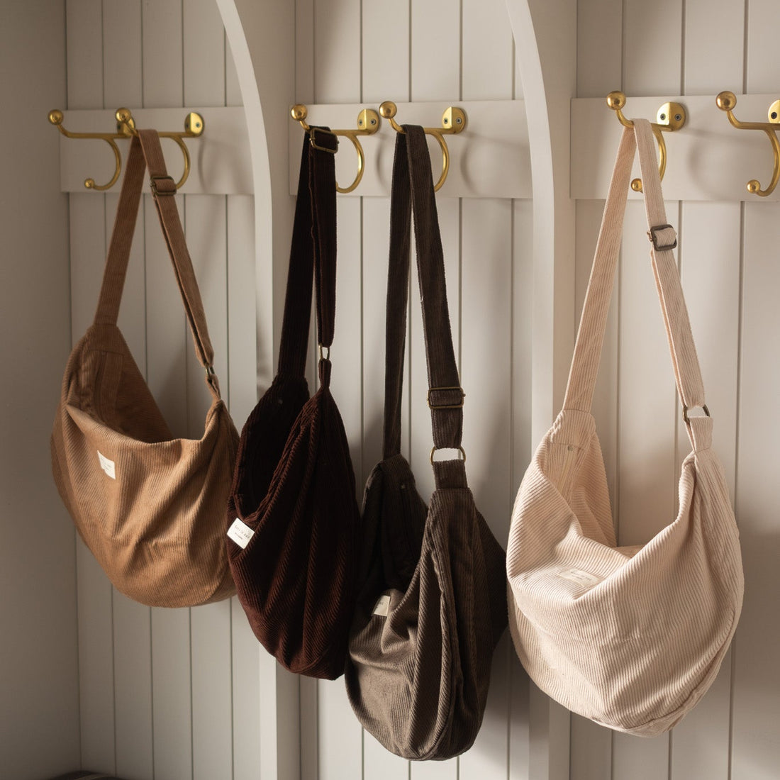 Crescent corduroy bag - Adjustable Shoulder Strap & Zipper Closure